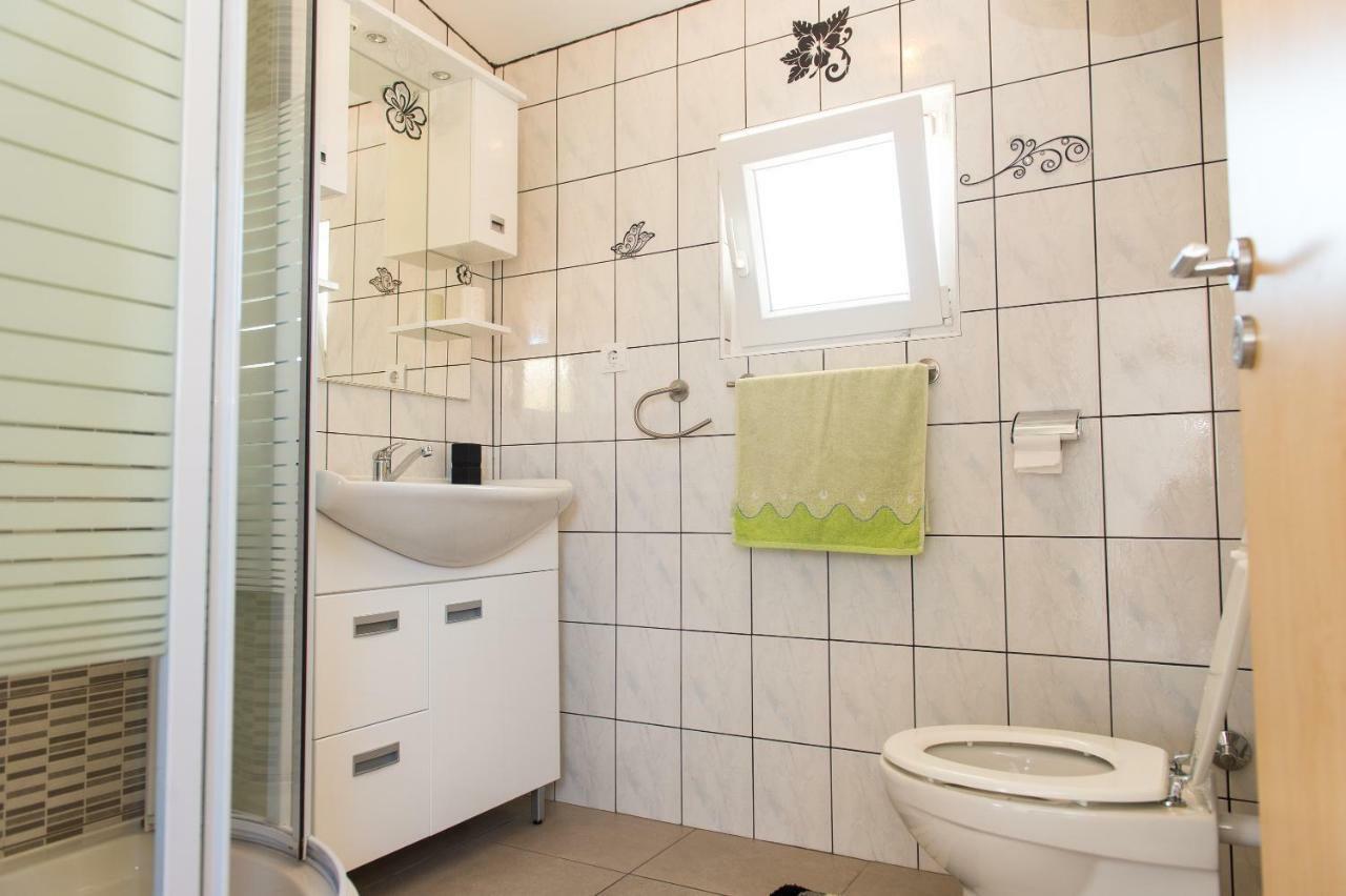 Apartment Ella Rogoznica  Eksteriør billede