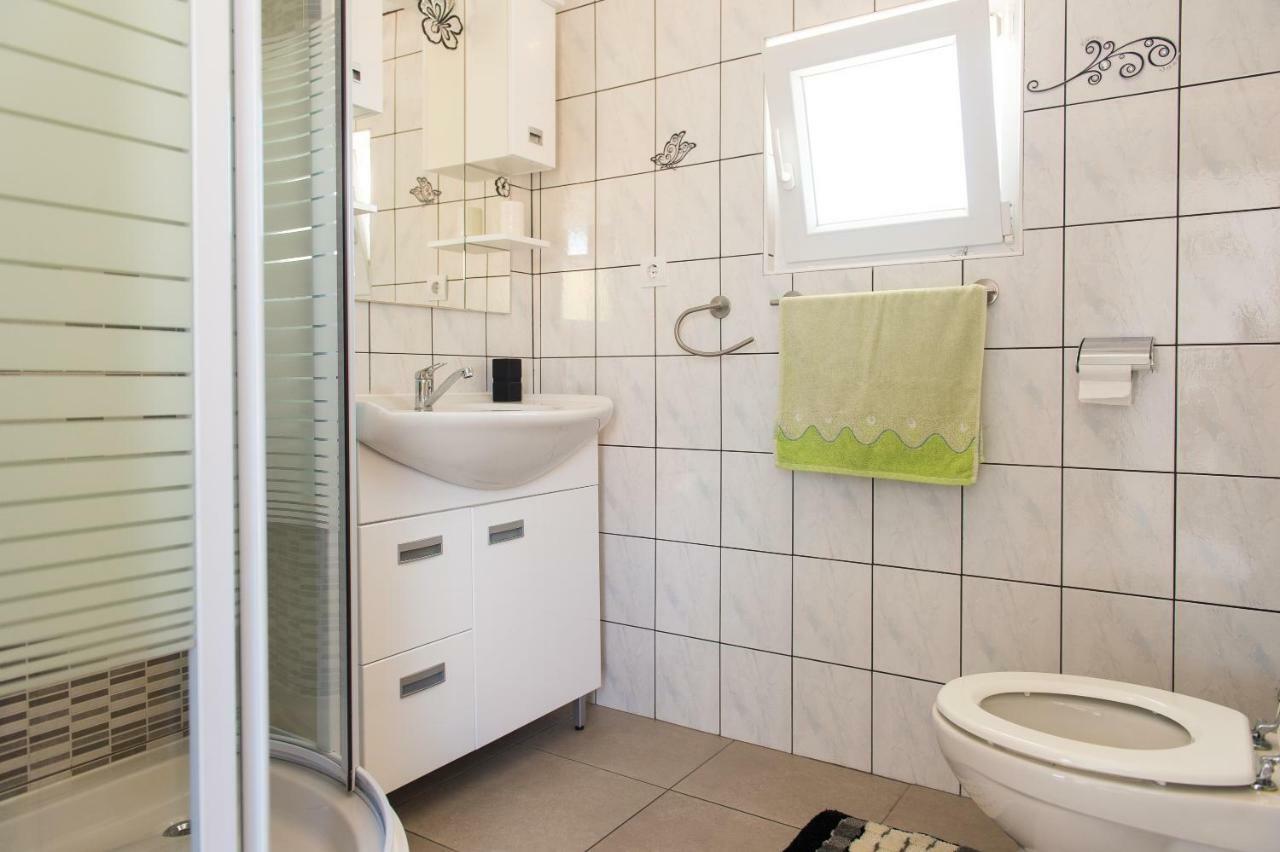 Apartment Ella Rogoznica  Eksteriør billede