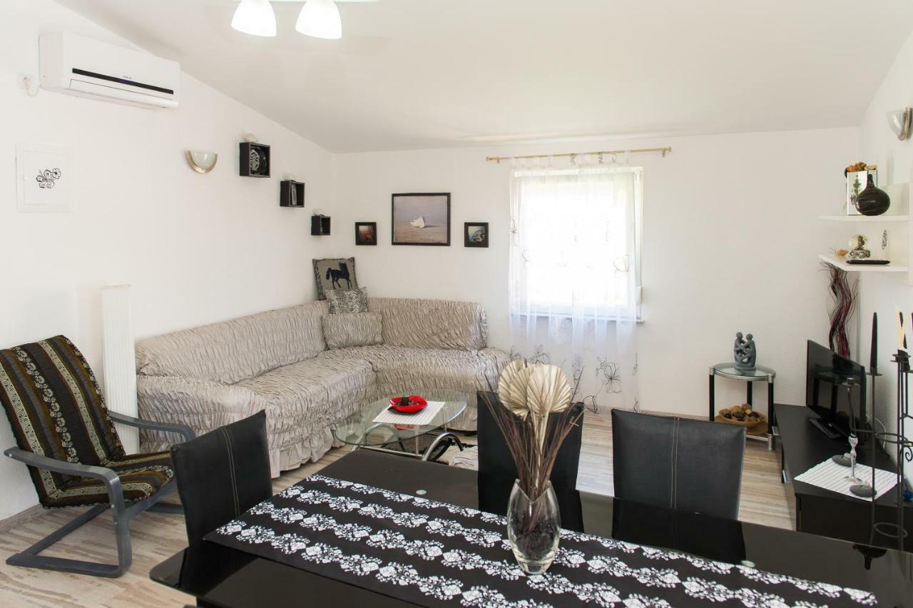 Apartment Ella Rogoznica  Eksteriør billede