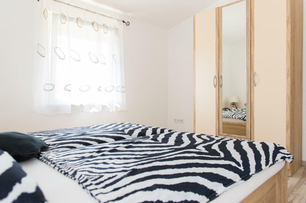 Apartment Ella Rogoznica  Eksteriør billede