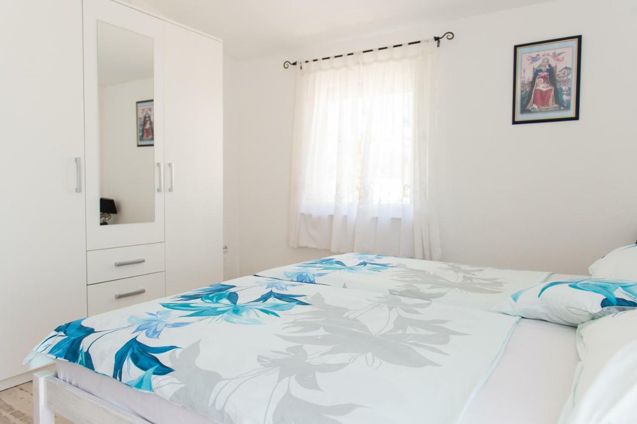 Apartment Ella Rogoznica  Eksteriør billede