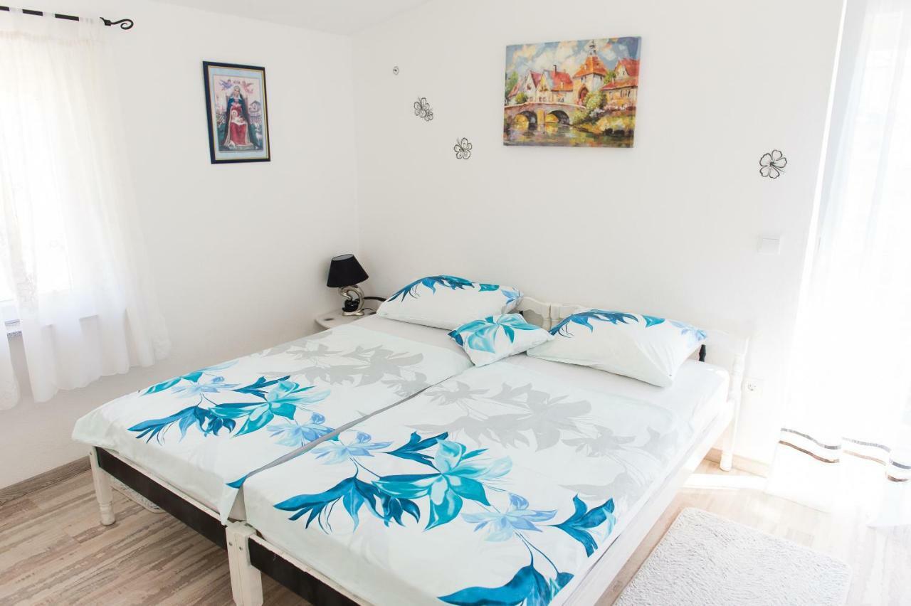 Apartment Ella Rogoznica  Eksteriør billede