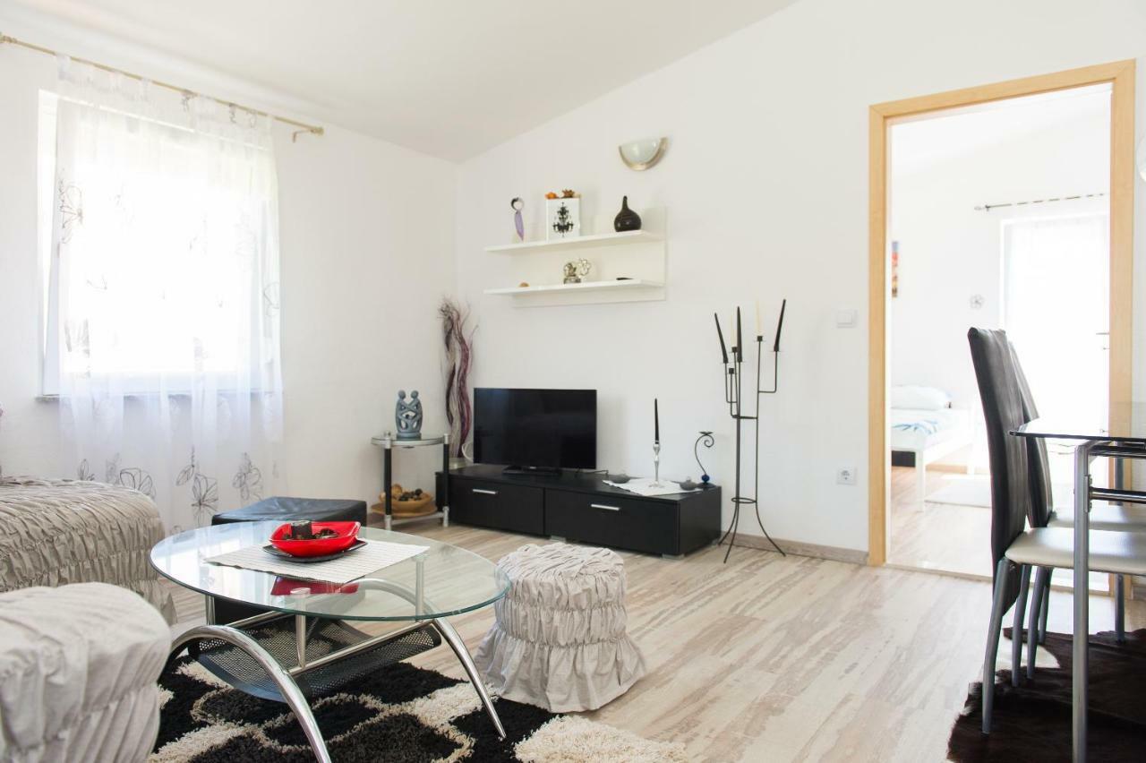 Apartment Ella Rogoznica  Eksteriør billede